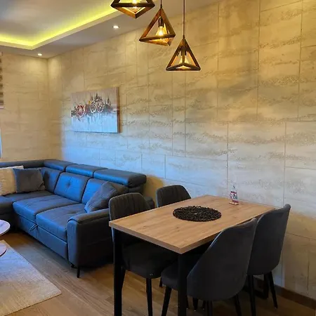 Balkan Hill 3 - Torg Lejlighed *