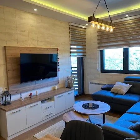 Balkan Hill 3 - Torg Lejlighed