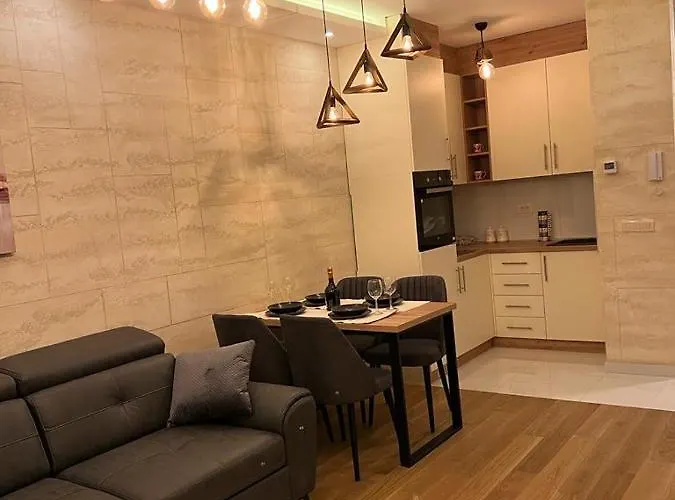 Balkan Hill 3 - Torg Apartman